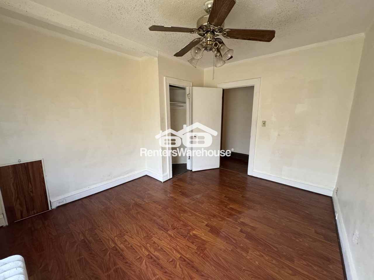 3925 Chicago Avenue South - Photo 6 of 15