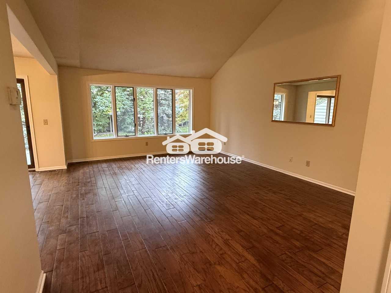 7406 Cahill Rd - Photo 6 of 34