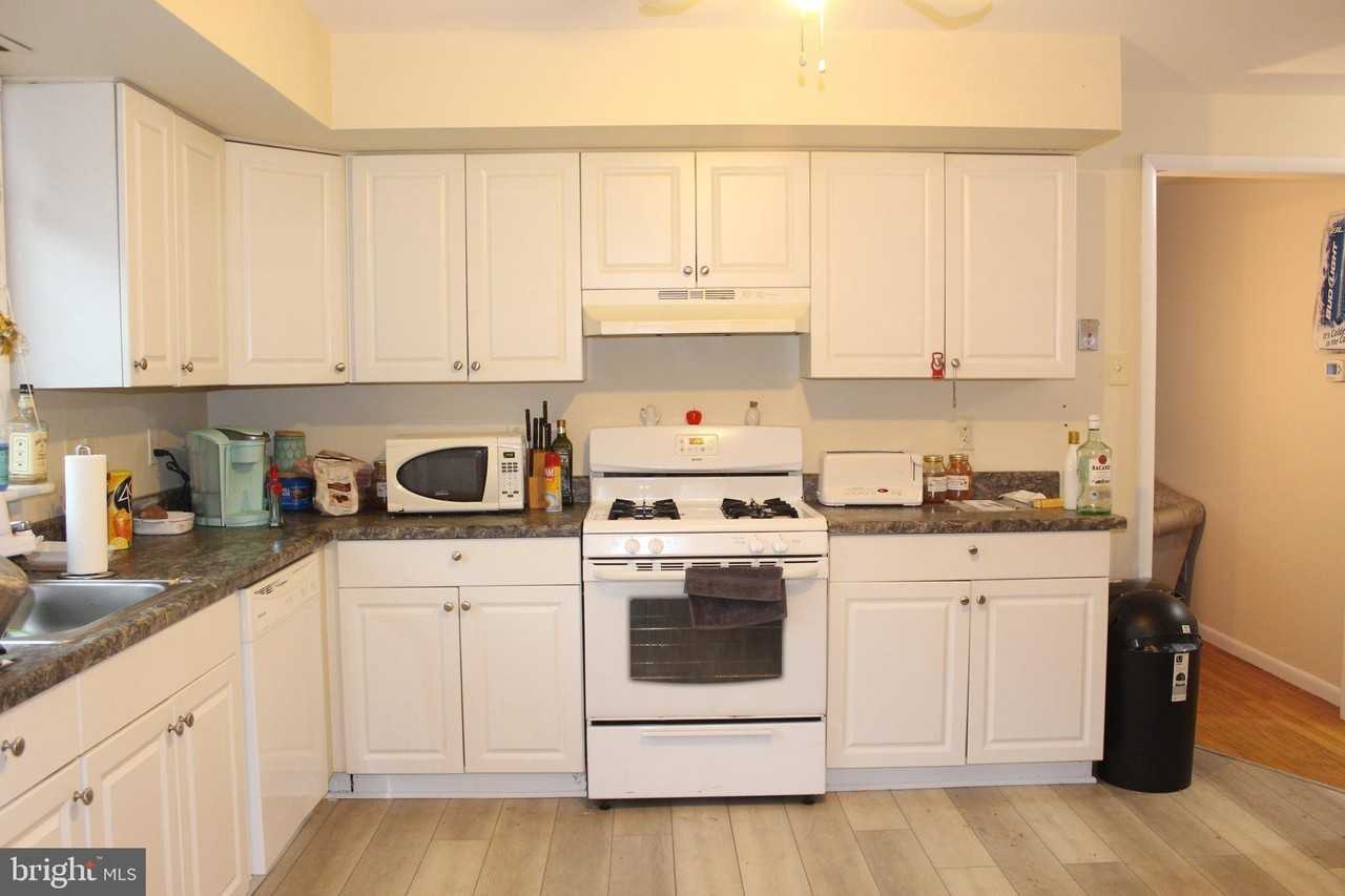 107 Franklin Street - Photo 3 of 17