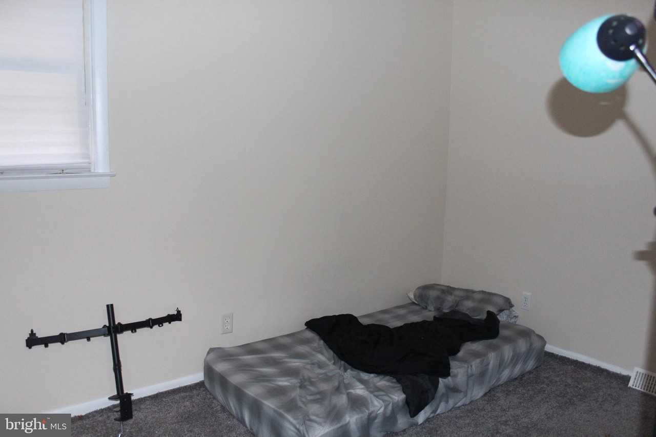 107 Franklin Street - Photo 5 of 17