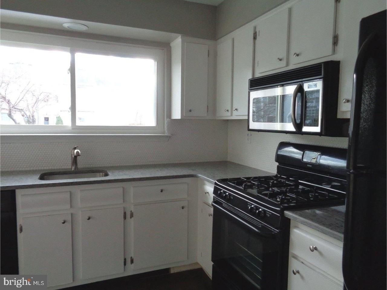 101 Greenridge Circle - Photo 3 of 16