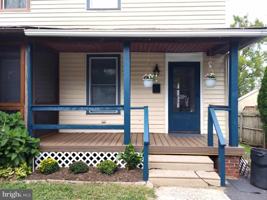 featured image of 1740 Arnold Ave