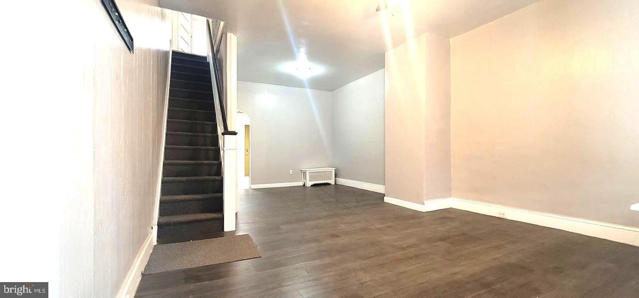 1451 S Etting St - Photo 4 of 26