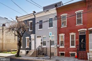 featured image of 1720 Arlington St