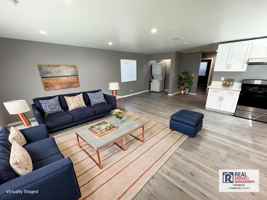 featured image of 370 N Palomares St