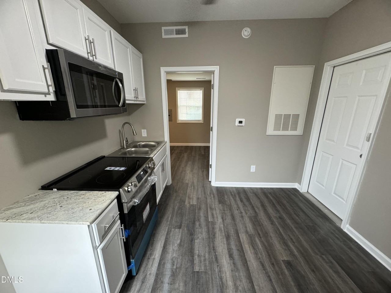 4028 Remington Oaks Cir - Photo 6 of 8