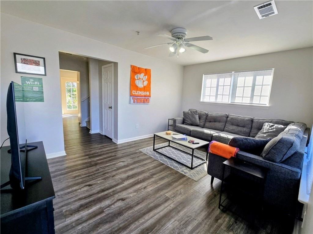 220 Campus Dr Apt H #H - Photo 6 of 33