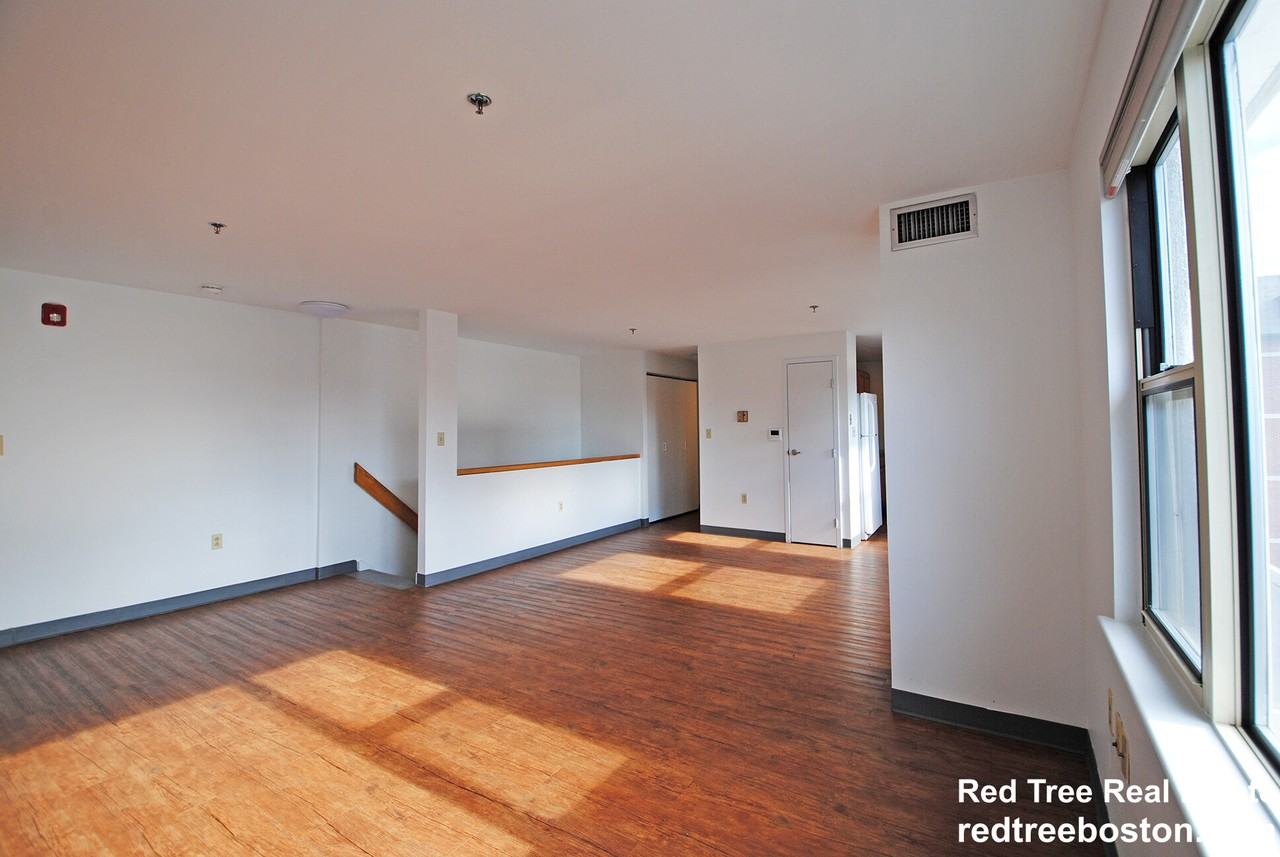 5 Pine St #C - Photo 2 of 19