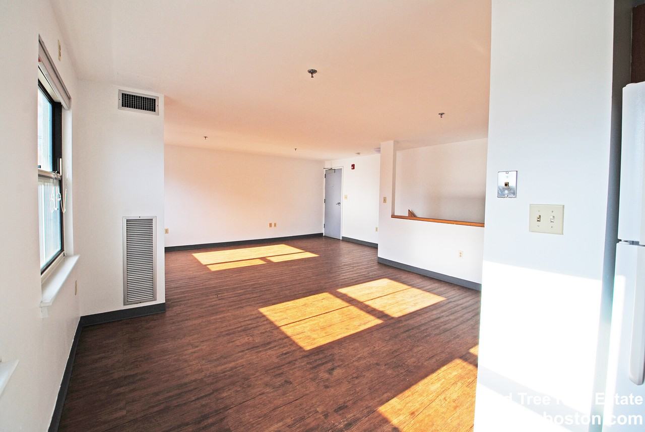 5 Pine St #C - Photo 4 of 19