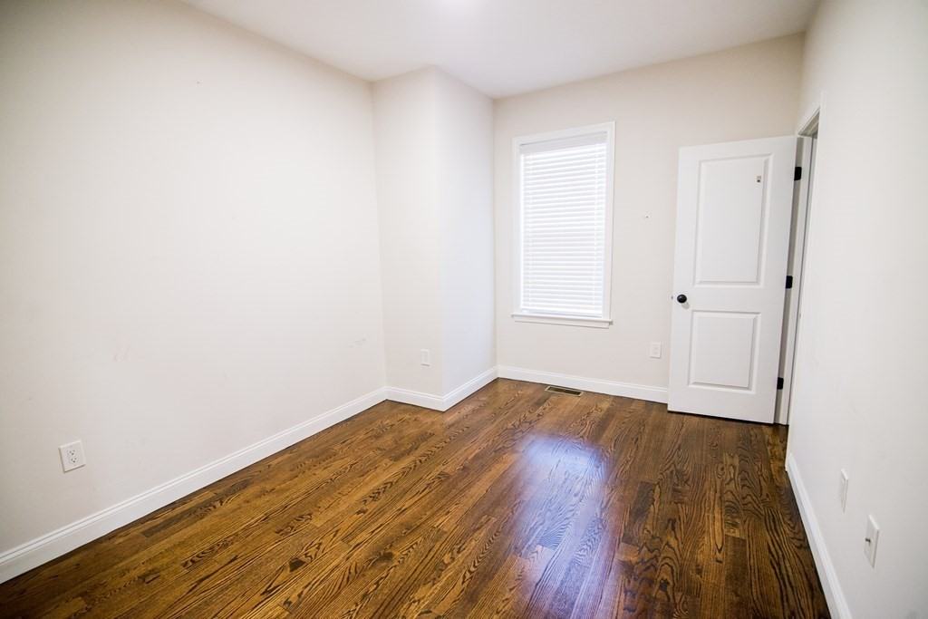 757 Washington St #1 - Photo 5 of 29