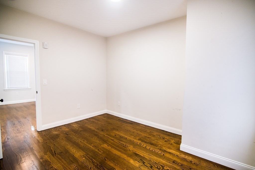 757 Washington St #1 - Photo 6 of 29