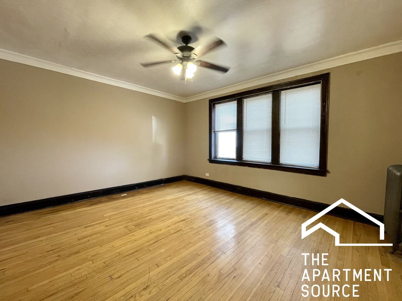 2402 N Leclaire Ave #3 - Photo 2 of 10