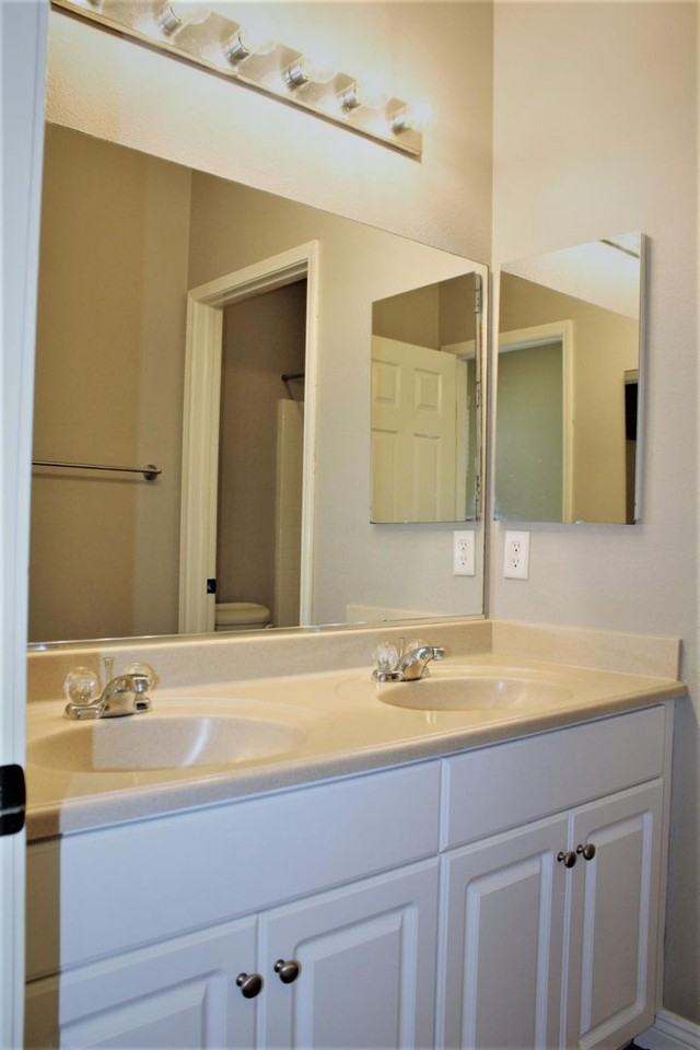 25556 Cedar River Ct - Photo 7 of 19