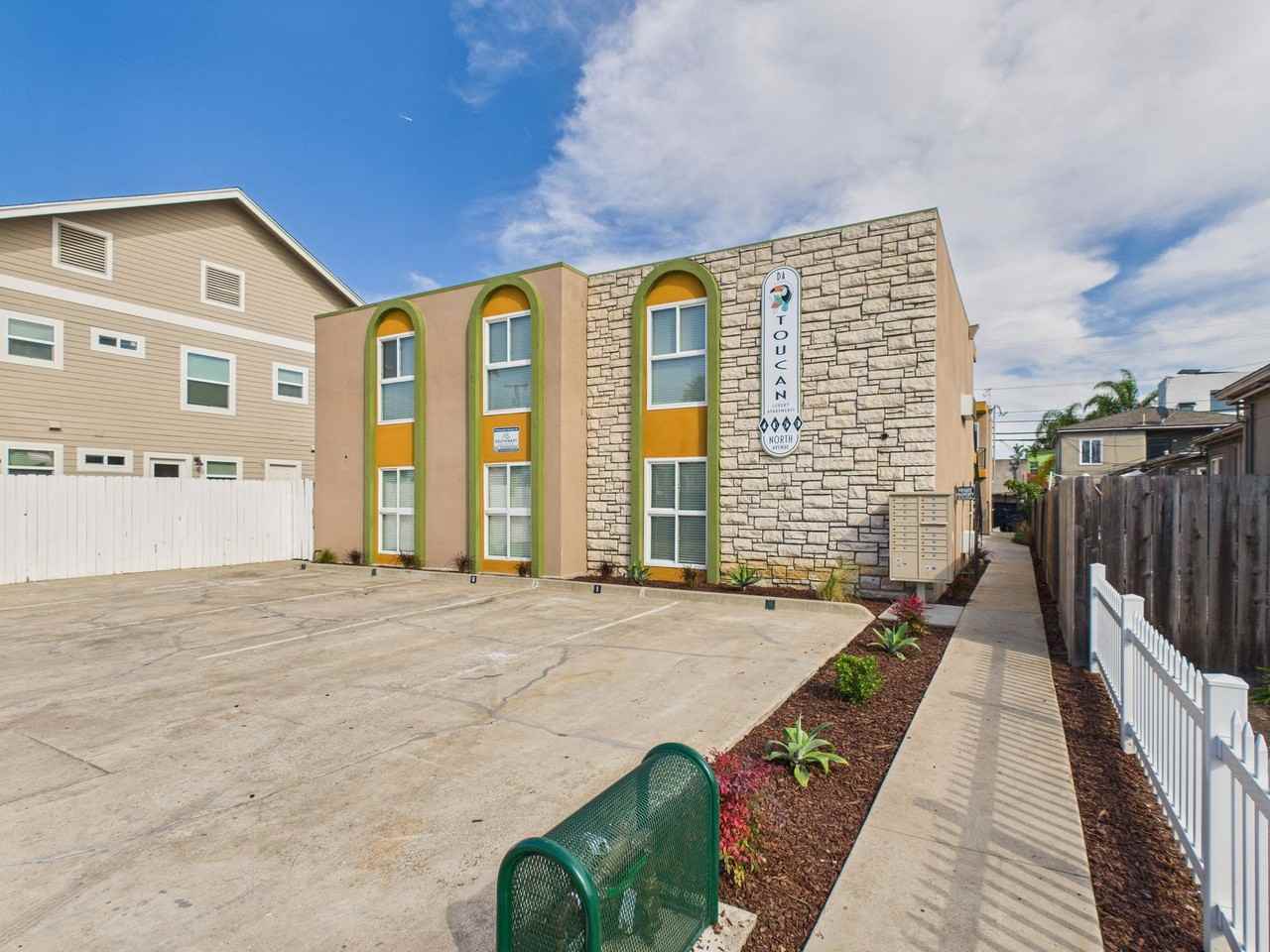 Fully Remodeled Units in the Heart of University Heights - Photo 4 of 50