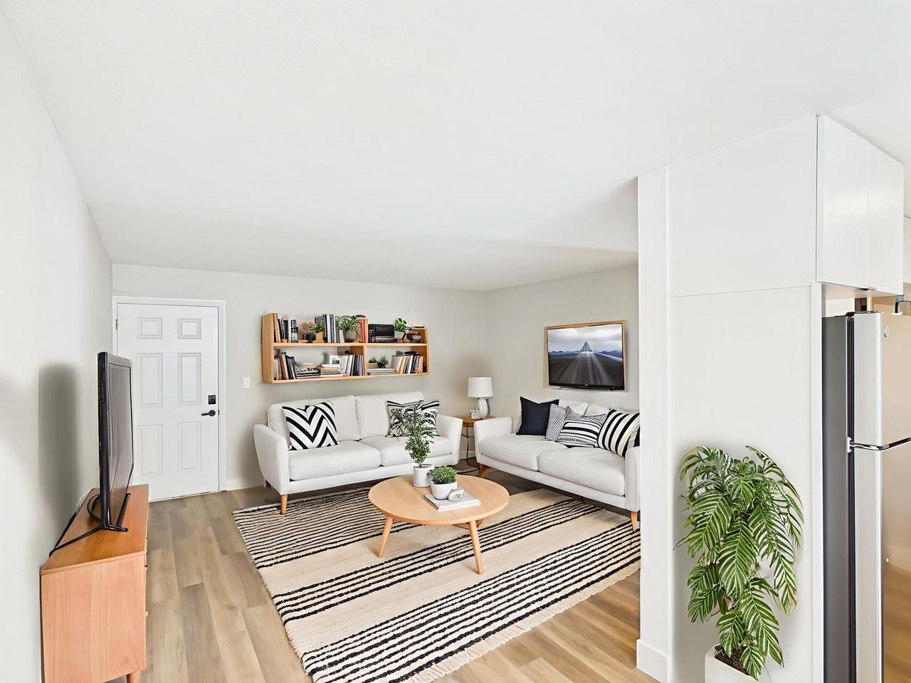 Fully Remodeled Units in the Heart of University Heights - Photo 5 of 50