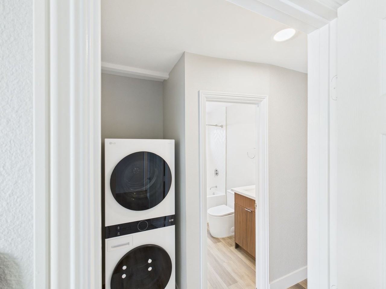 Fully Remodeled Units in the Heart of University Heights - Photo 6 of 50