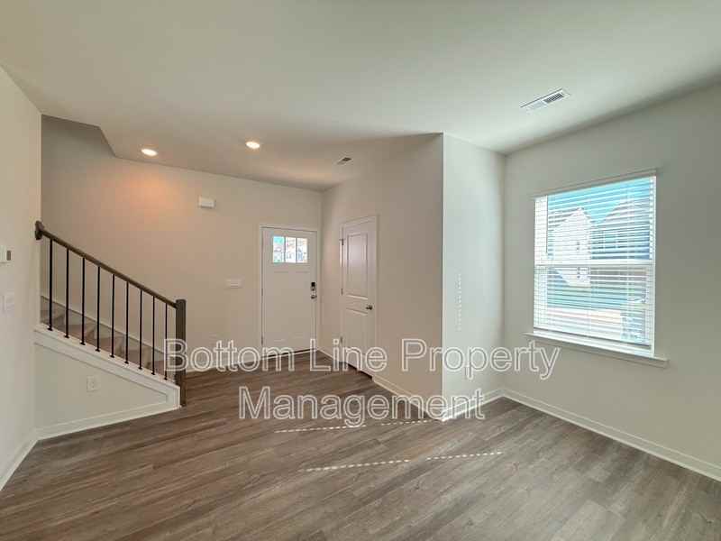 14240 Wilson Mac Ln - Photo 3 of 32