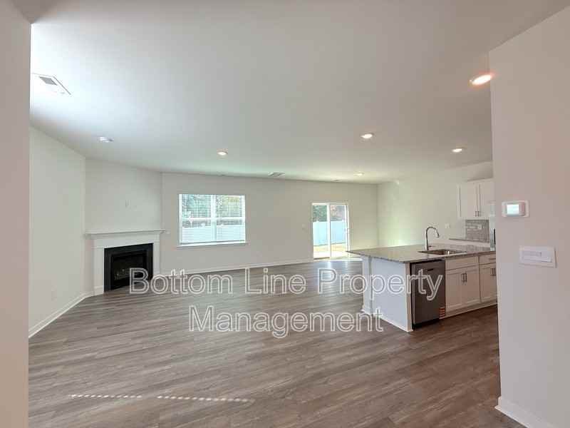 14240 Wilson Mac Ln - Photo 6 of 32