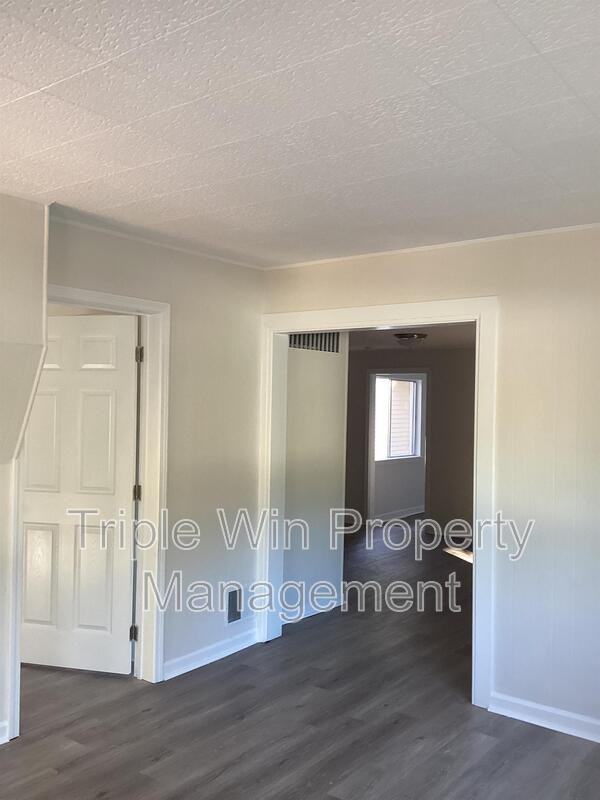 535 S Adams St - Photo 7 of 36