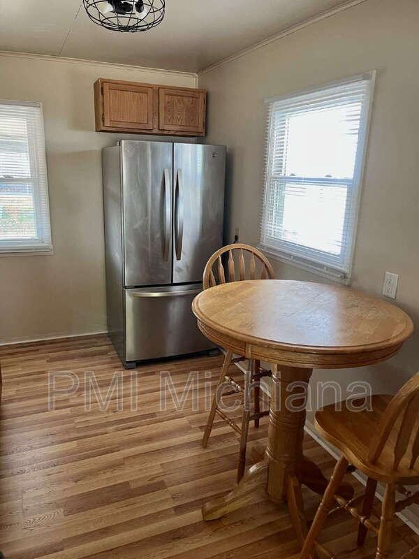 519 Grand Blvd - Photo 6 of 14