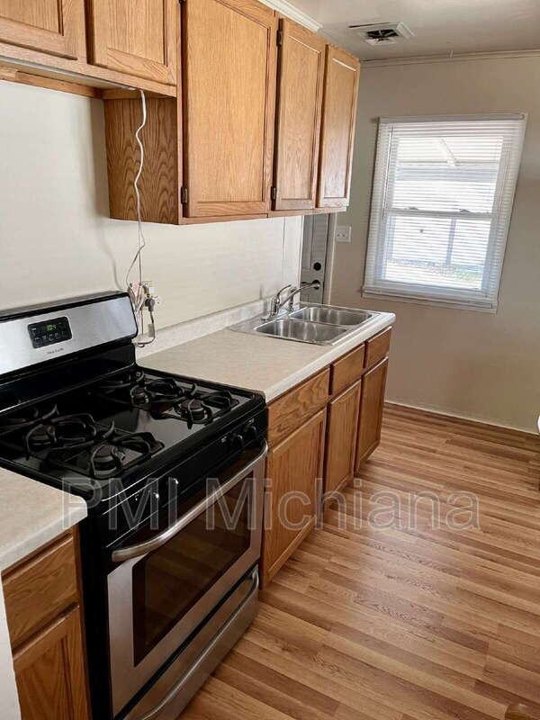 519 Grand Blvd - Photo 7 of 14