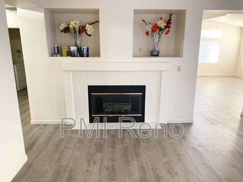 5725 W Brookdale Dr - Photo 2 of 14