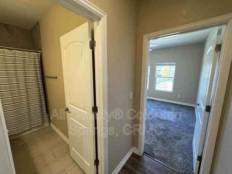 770 Thimbleberry Pt - Photo 4 of 36