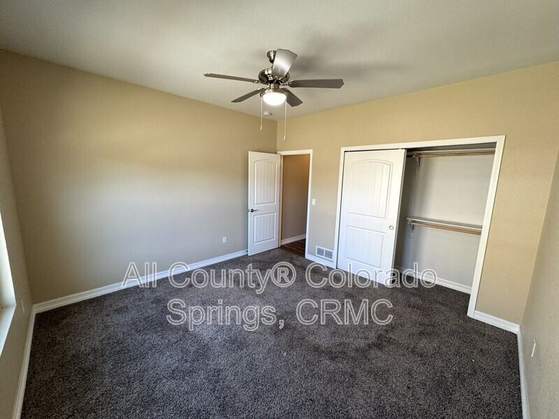 770 Thimbleberry Pt - Photo 7 of 36