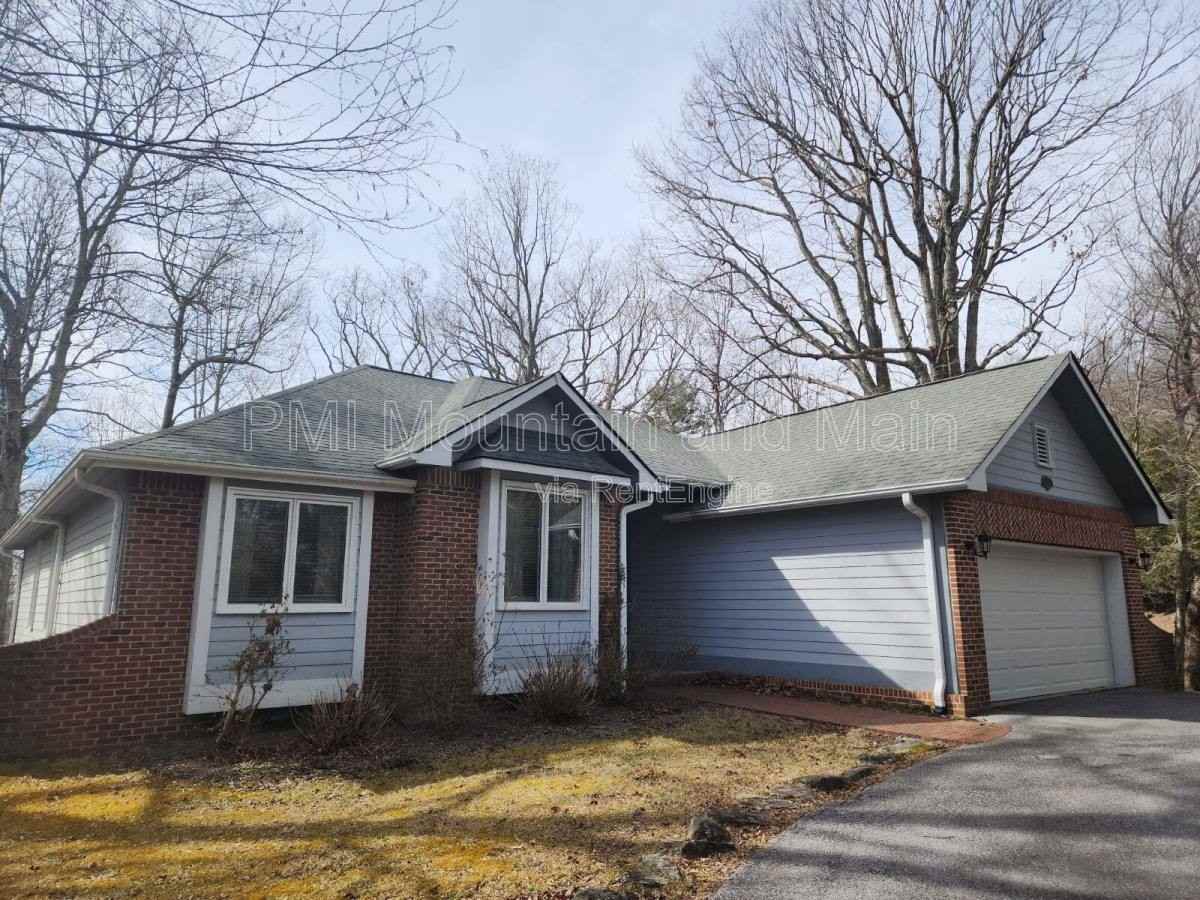 4000 Laurel Park Hwy - Photo 2 of 10