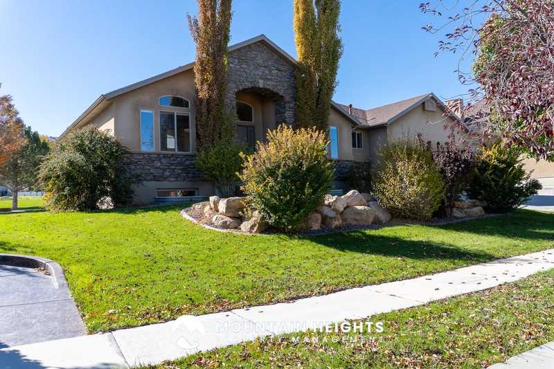 4071 S Sandpiper Ln - Photo 2 of 50