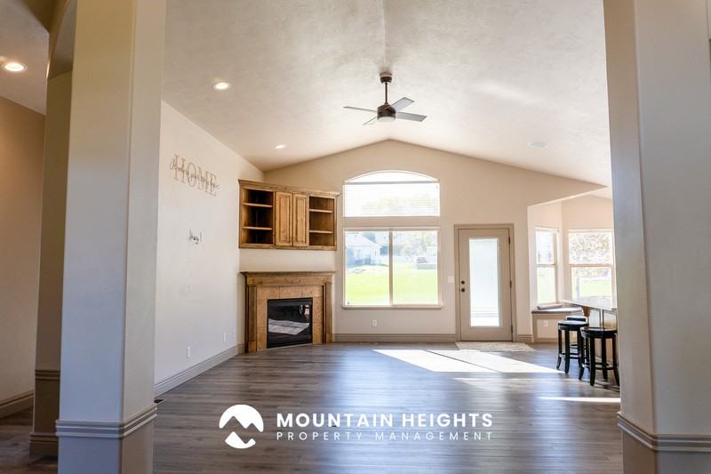 4071 S Sandpiper Ln - Photo 6 of 50