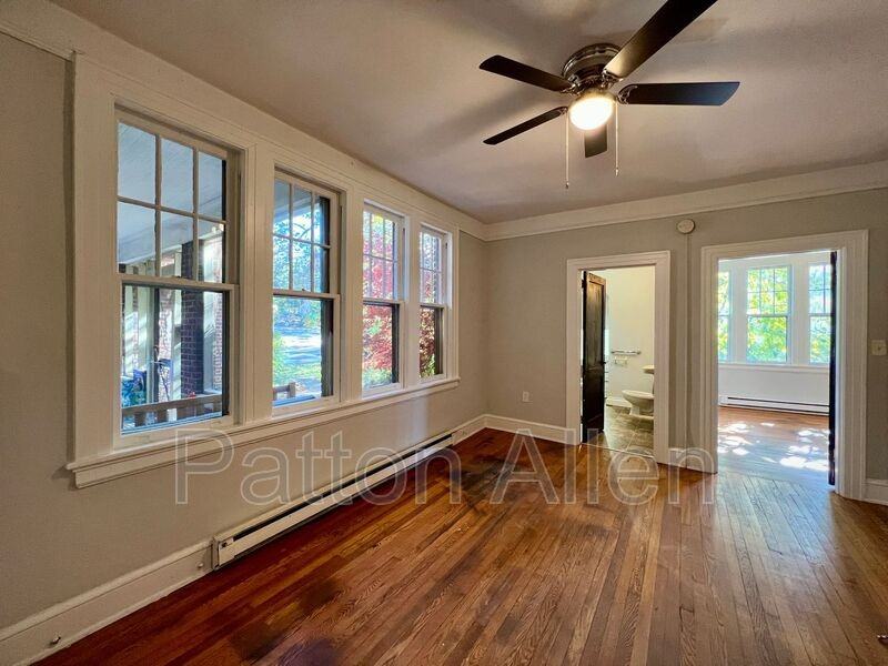 28 Broad St #4 - Photo 5 of 17