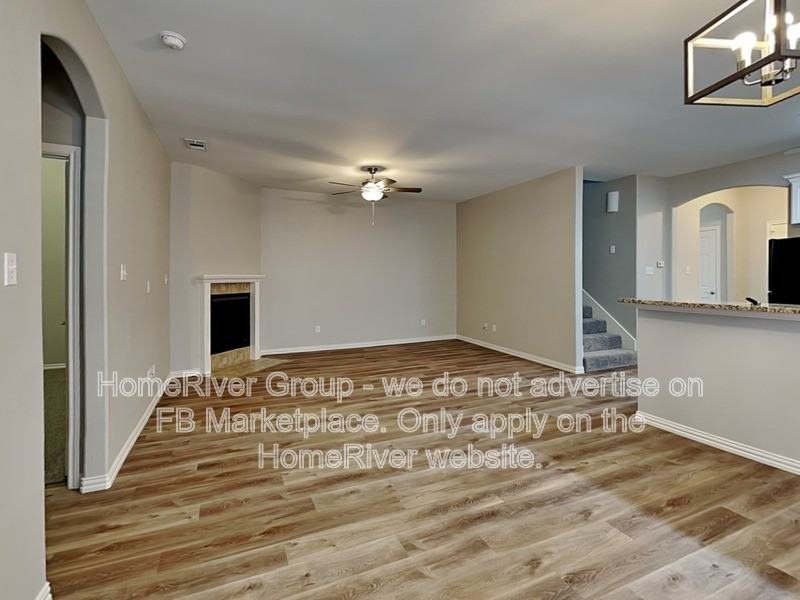 144 Castleridge Drive #B - Photo 4 of 32