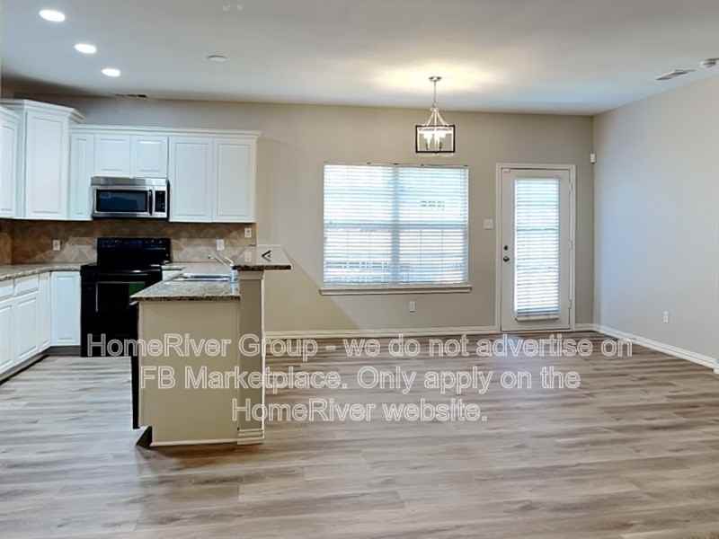 144 Castleridge Drive #B - Photo 6 of 32