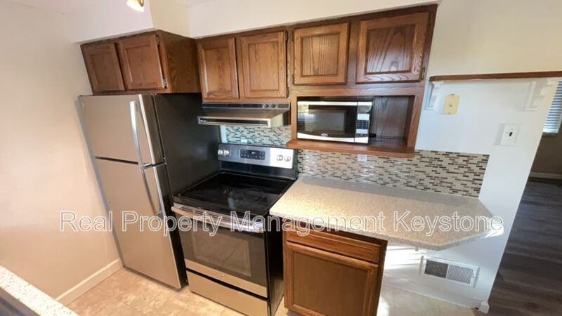 5114 Caste Dr - Photo 4 of 25