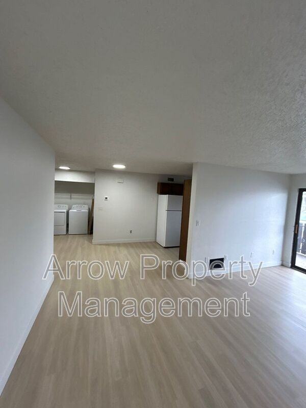 203 E Arbor Ave - Photo 2 of 14