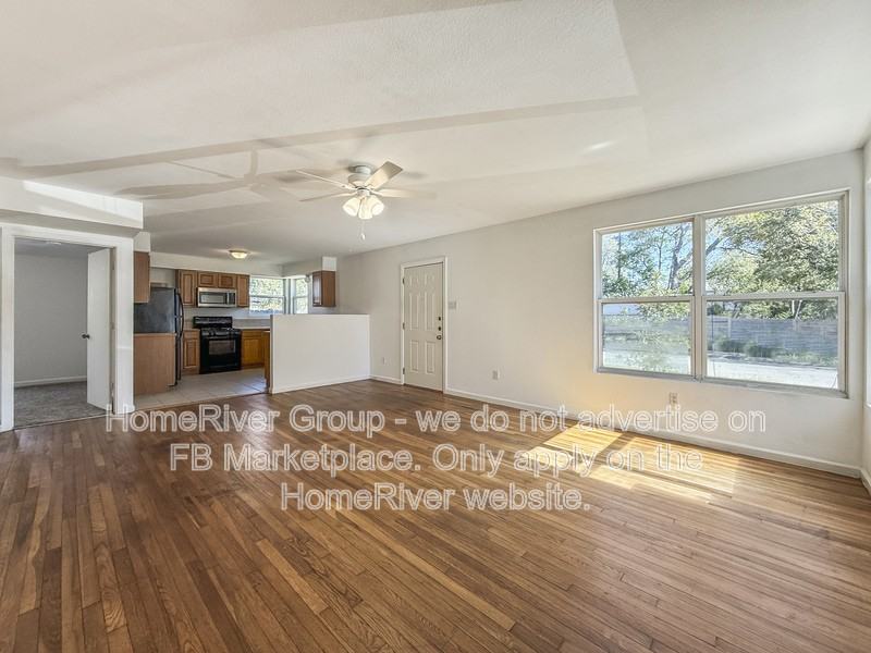 4302 Harmon Ave - Photo 5 of 16