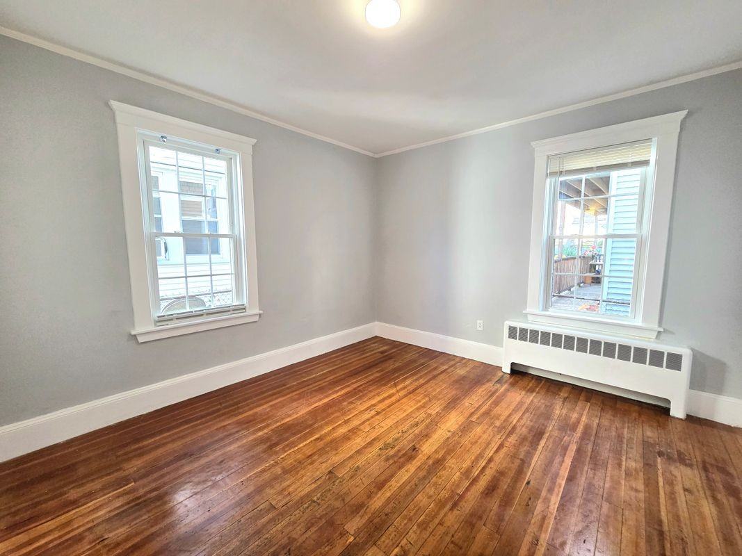 48 Prince St - Photo 3 of 12