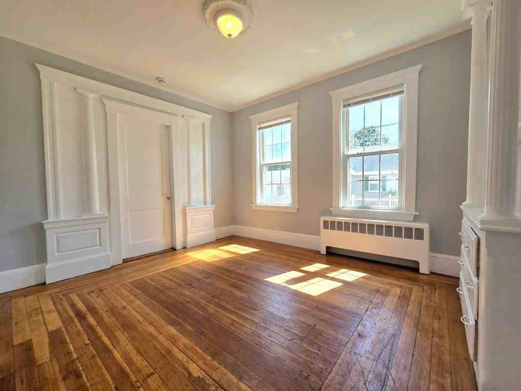 48 Prince St - Photo 5 of 12