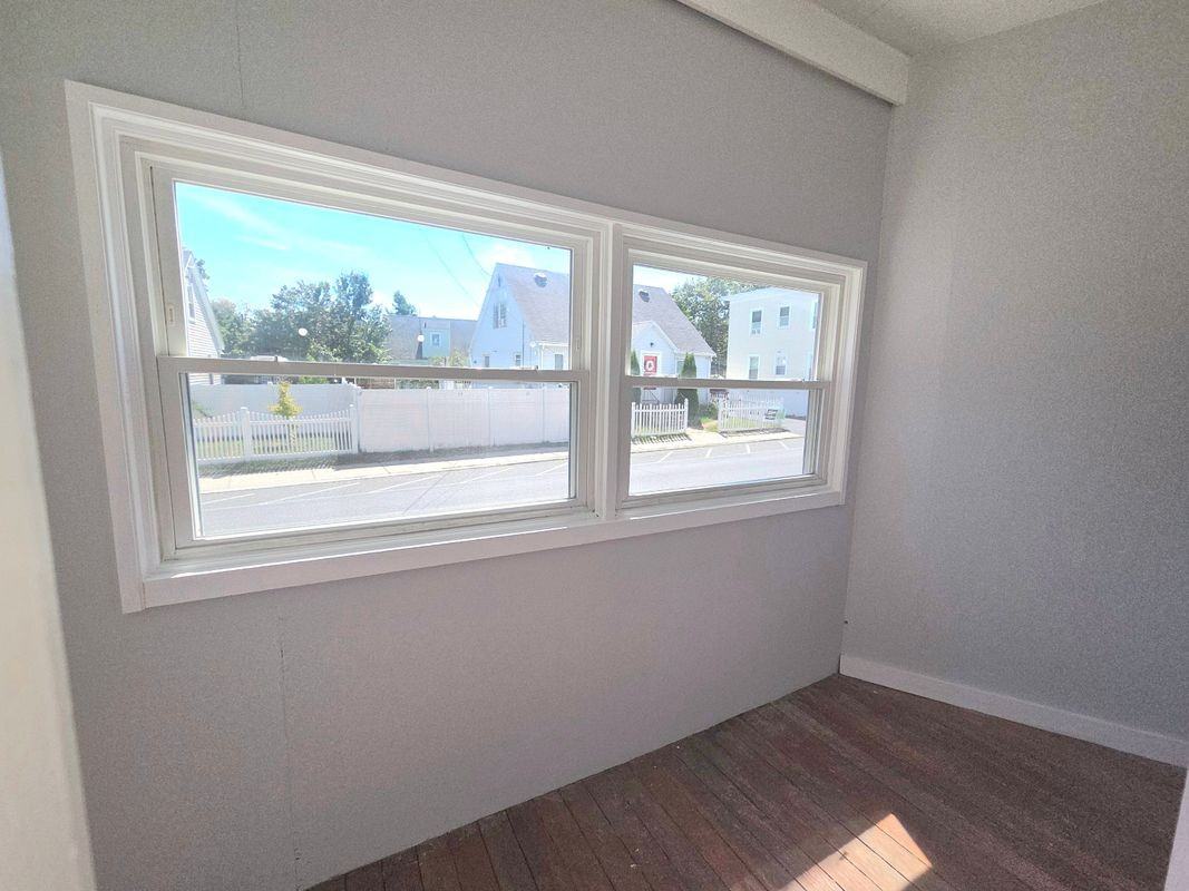 48 Prince St - Photo 7 of 12