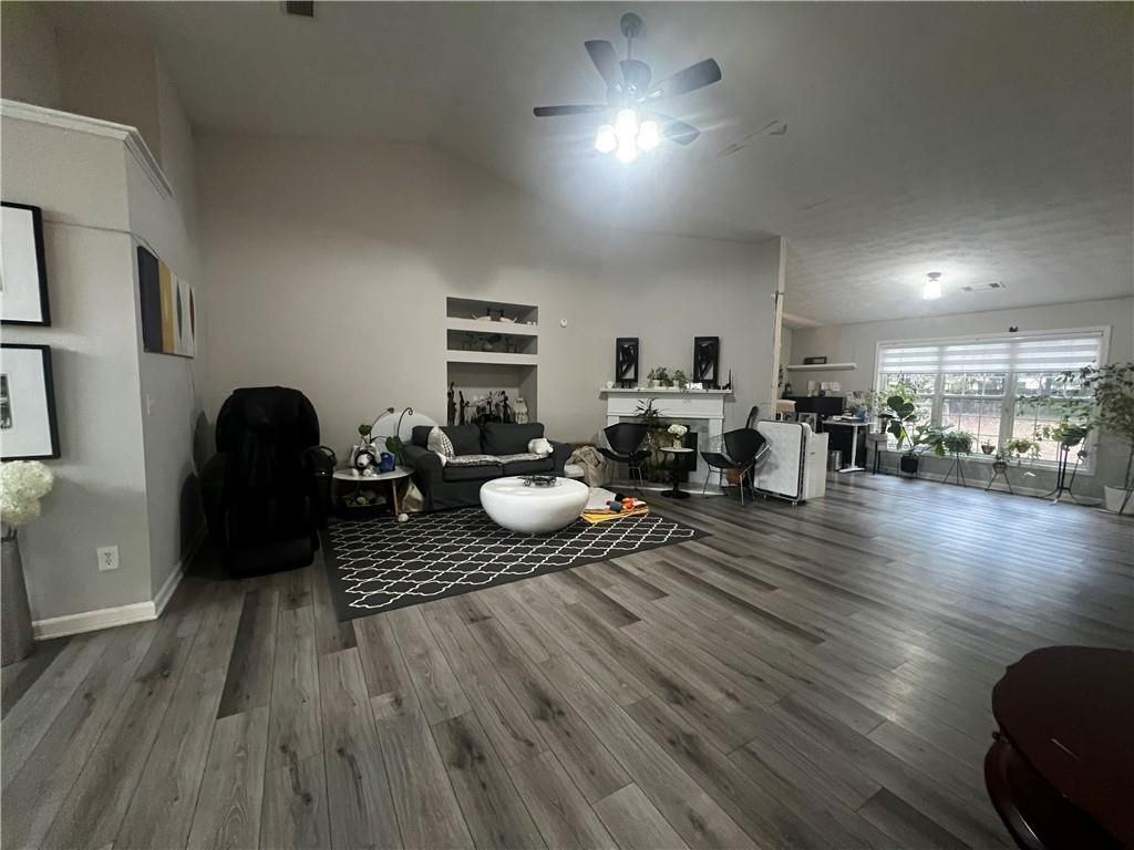 130 Morning Glen Dr - Photo 4 of 21