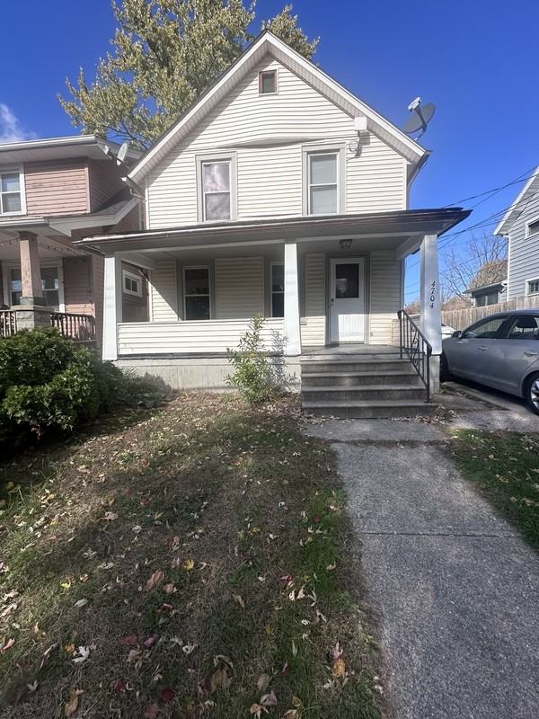 4704 Behrwald Ave - Photo 2 of 15