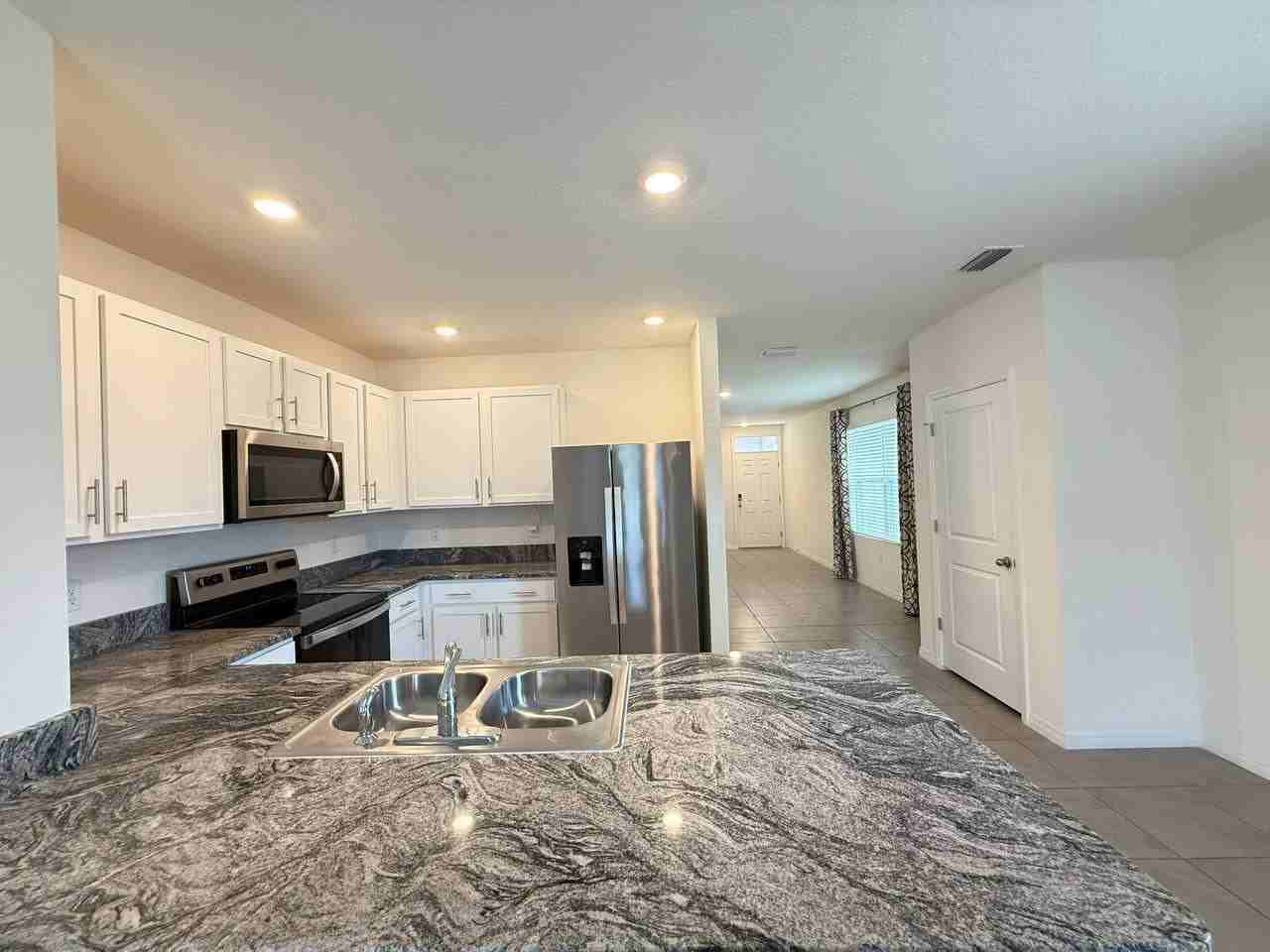 16942 Trite Bend St - Photo 6 of 34