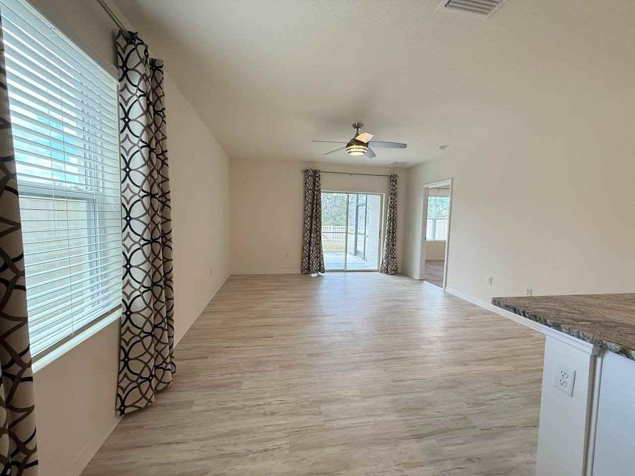 16942 Trite Bend St - Photo 7 of 34