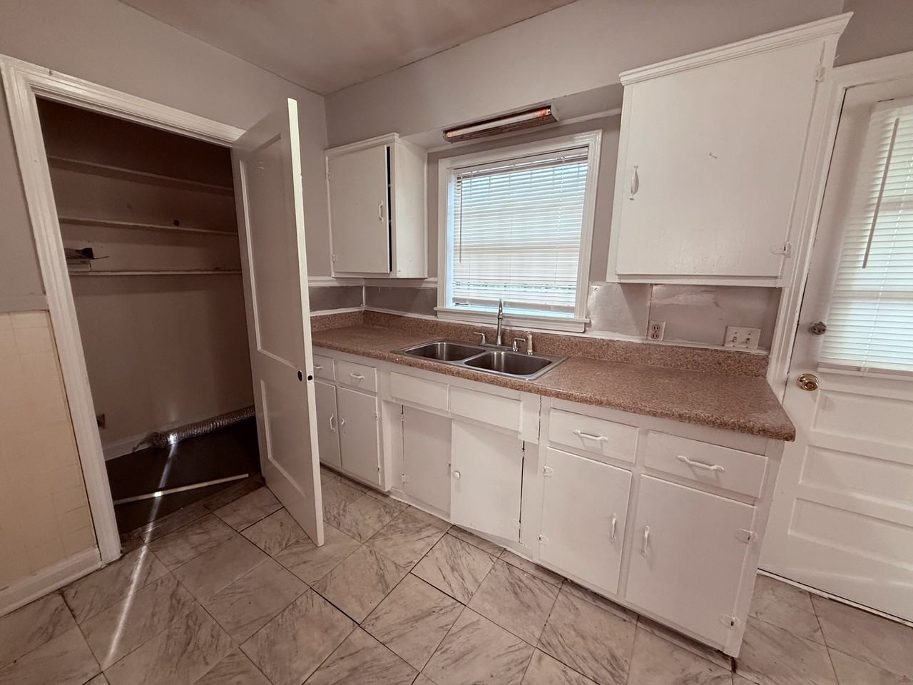 3518 Hendricks Avenue - Photo 3 of 13