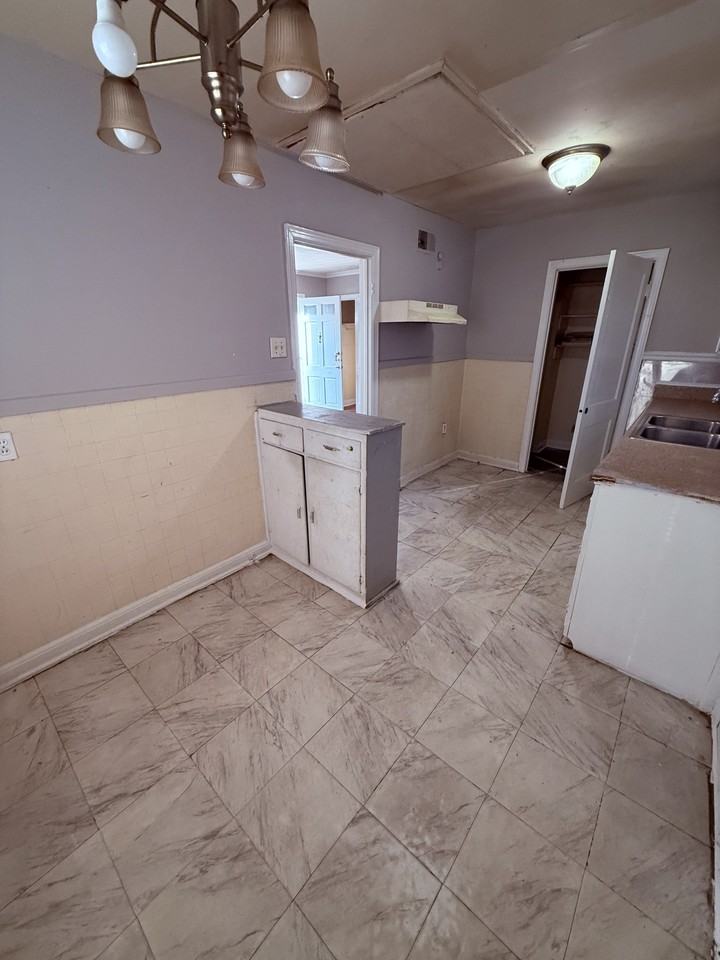 3518 Hendricks Avenue - Photo 5 of 13