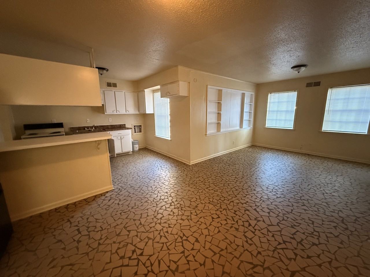 5176 Sea Shore Road - Photo 4 of 14