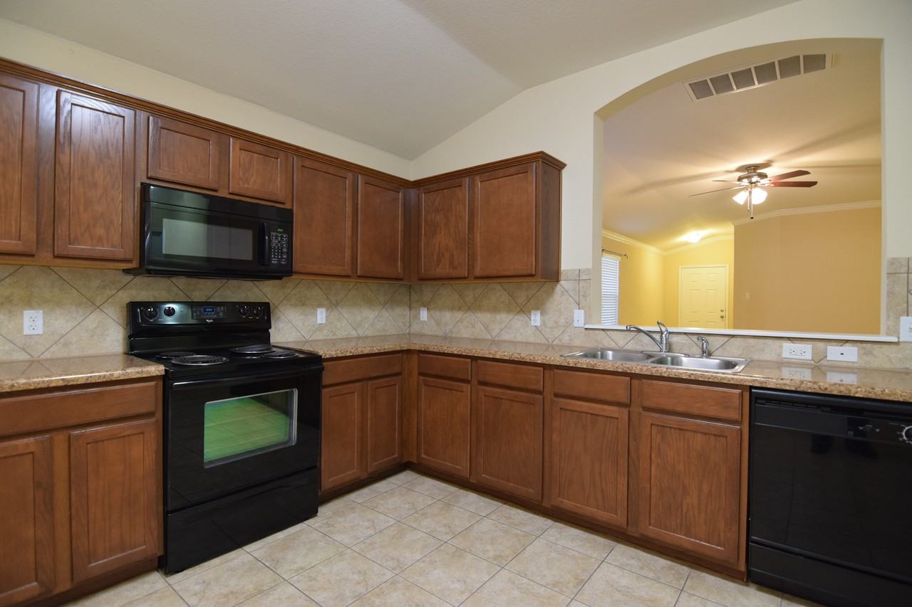 10016 Smock Mill Ln - Photo 4 of 23