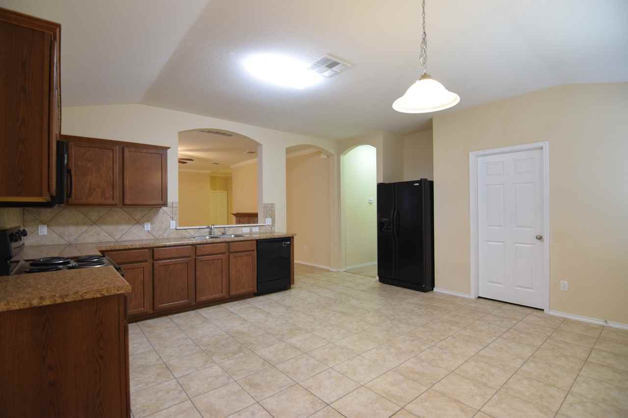 10016 Smock Mill Ln - Photo 7 of 23