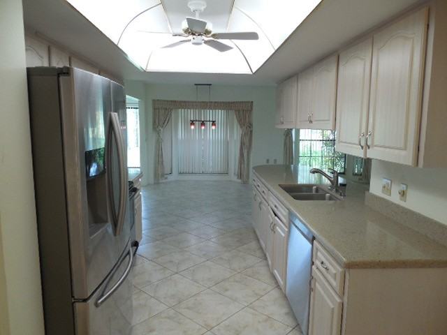 7399 Prince George Ct - Photo 2 of 28